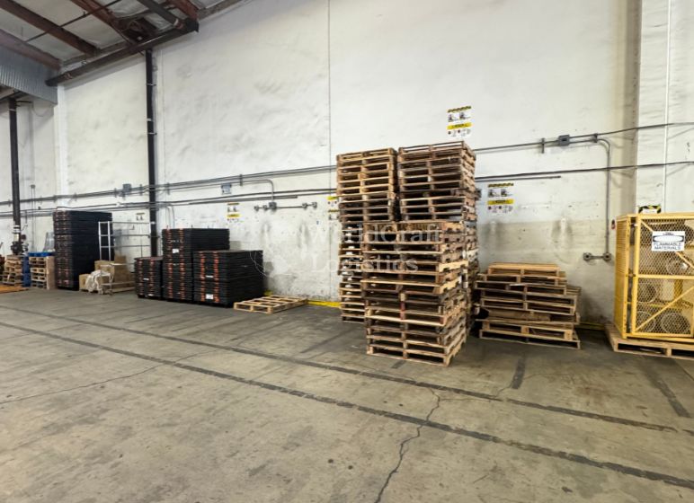 Pallets at the Cerritos CA-WCL warehouse